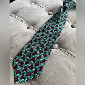 Turnbull & Asser Green and Red Triangle Pattern Tie